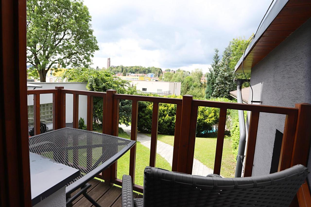 جابلونك ناد نيسو Apart Hotel Jablonec المظهر الخارجي الصورة