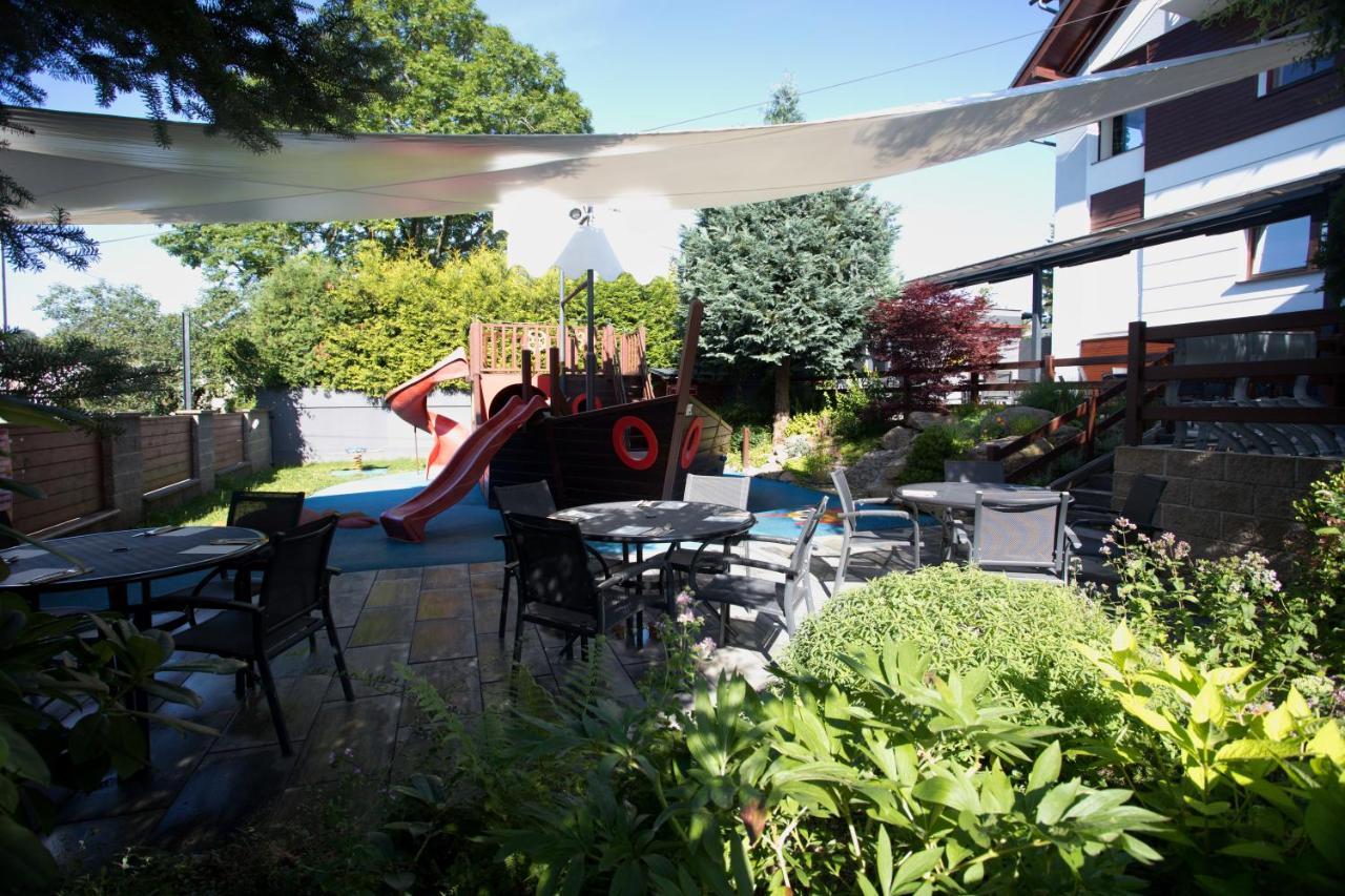 جابلونك ناد نيسو Apart Hotel Jablonec المظهر الخارجي الصورة