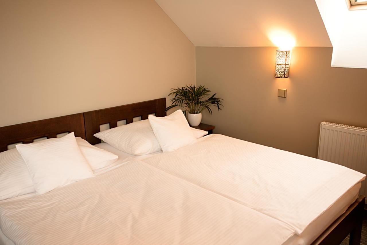 جابلونك ناد نيسو Apart Hotel Jablonec المظهر الخارجي الصورة