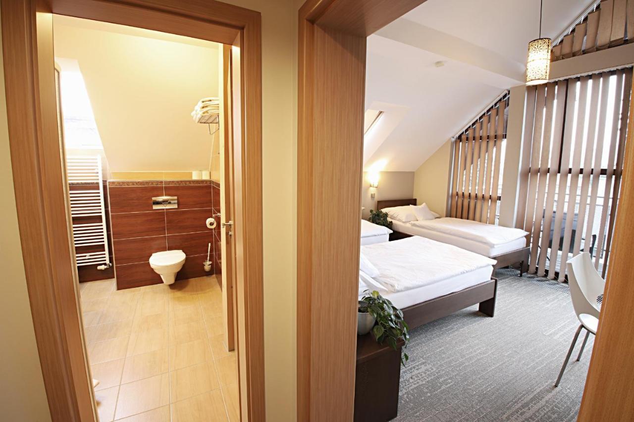 جابلونك ناد نيسو Apart Hotel Jablonec المظهر الخارجي الصورة