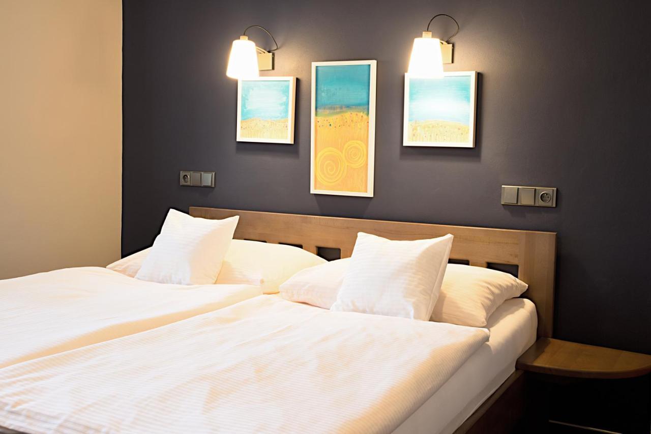 جابلونك ناد نيسو Apart Hotel Jablonec المظهر الخارجي الصورة