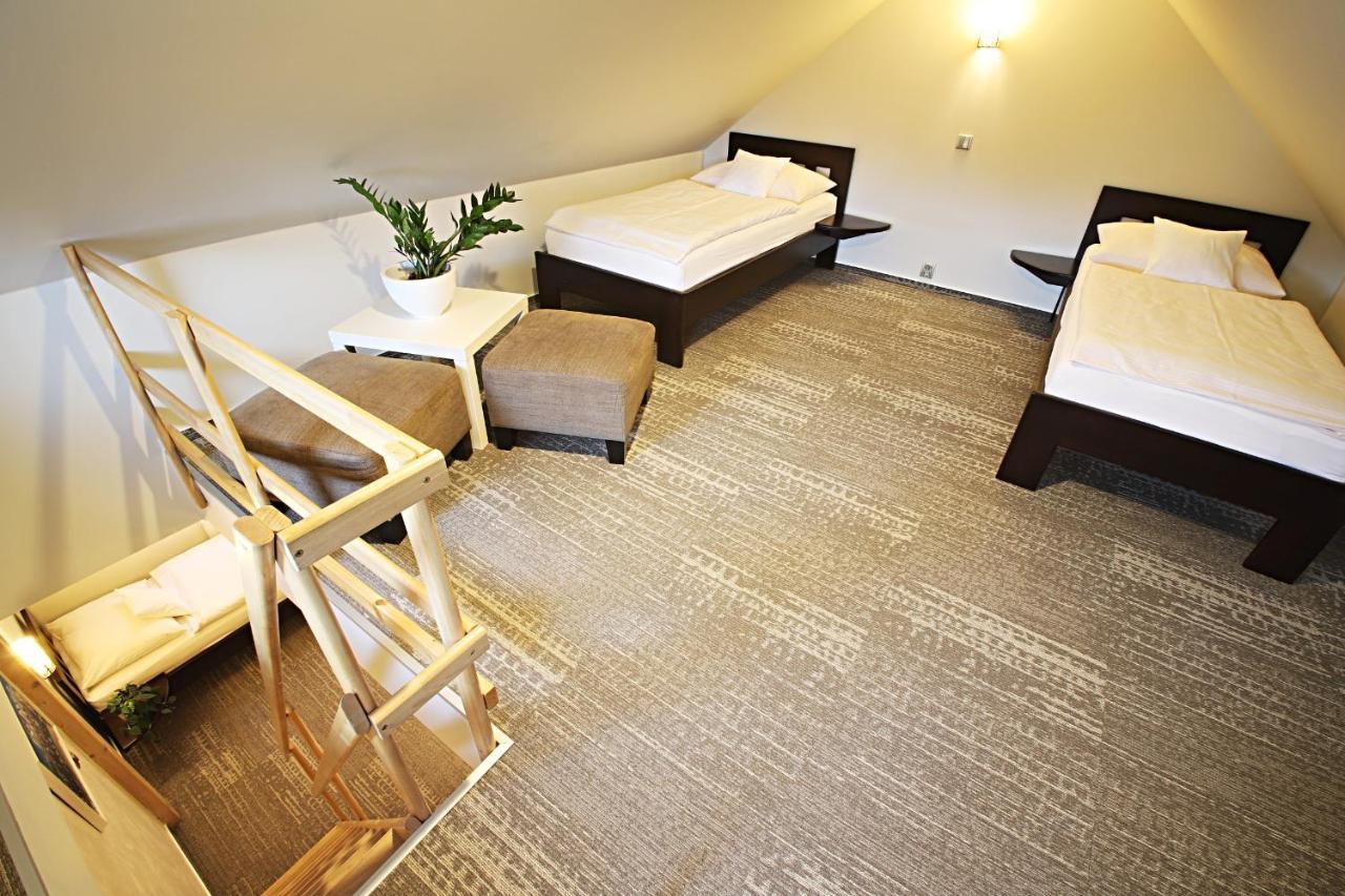 جابلونك ناد نيسو Apart Hotel Jablonec المظهر الخارجي الصورة